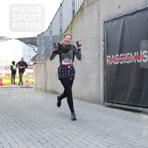 08.12.2024 - St. Pauli X-Mass-Run No. 14 H.Heesch http://msf.ph/oto/7492355 08.12.2024 09:58:17 Ziel 510, 1532, 1532, 1789, 2943, 2944, 3092, 3171 meine-sportfotos.de