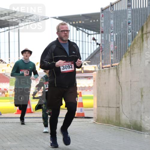 08.12.2024 - St. Pauli X-Mass-Run No. 14 H.Heesch http://msf.ph/oto/7492388 08.12.2024 09:58:19 Ziel 510, 1532, 3092, 1789, 2934, 2943, 2944, 3092, 3171 meine-sportfotos.de