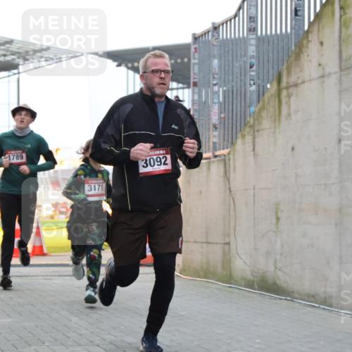 08.12.2024 - St. Pauli X-Mass-Run No. 14 H.Heesch http://msf.ph/oto/7492412 08.12.2024 09:58:19 Ziel 510, 1532, 3092, 1789, 2934, 2943, 2944, 3092, 3171 meine-sportfotos.de