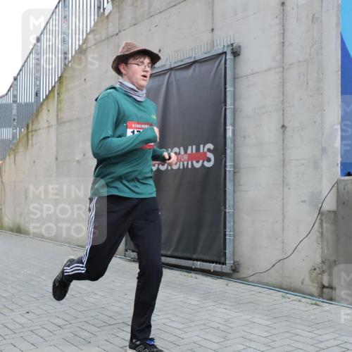 08.12.2024 - St. Pauli X-Mass-Run No. 14 H.Heesch http://msf.ph/oto/7492578 08.12.2024 09:58:22 Ziel 510, 1532, 1789, 3092, 3171, 1789, 2872, 2934, 2943, 2944, 3171 meine-sportfotos.de