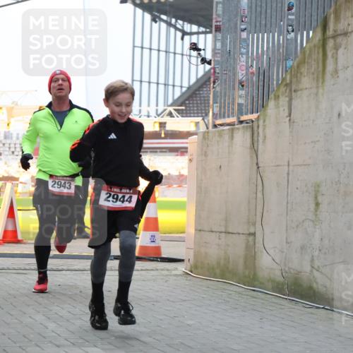 08.12.2024 - St. Pauli X-Mass-Run No. 14 H.Heesch http://msf.ph/oto/7492659 08.12.2024 09:58:24 Ziel 510, 1532, 1789, 3092, 3171, 1396, 1397, 2872, 2934, 2943, 2944 meine-sportfotos.de