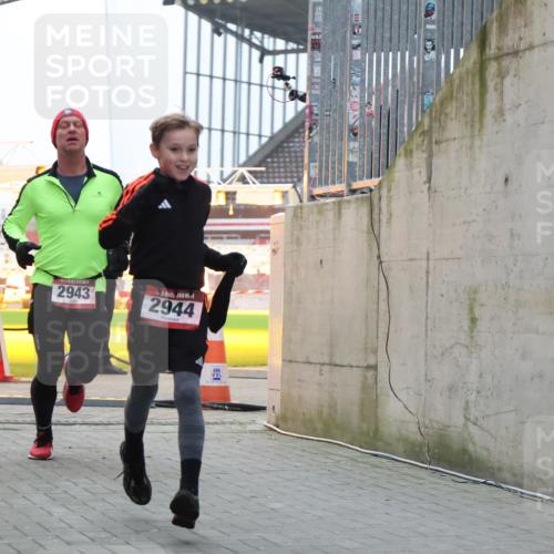08.12.2024 - St. Pauli X-Mass-Run No. 14 H.Heesch http://msf.ph/oto/7492667 08.12.2024 09:58:24 Ziel 510, 1532, 1789, 3092, 3171, 1396, 1397, 2872, 2934, 2943, 2944 meine-sportfotos.de