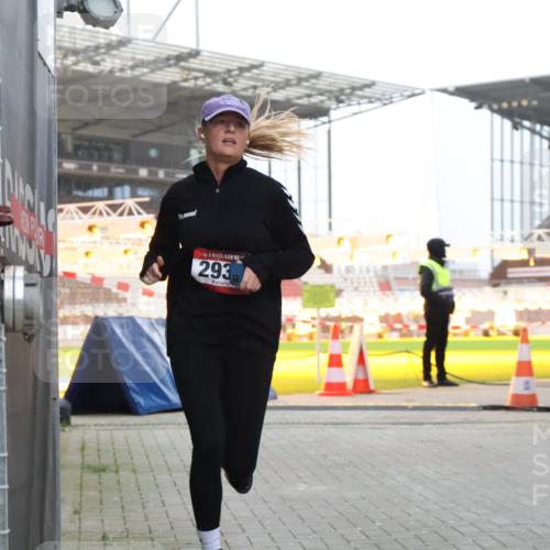08.12.2024 - St. Pauli X-Mass-Run No. 14 H.Heesch http://msf.ph/oto/7492754 08.12.2024 09:58:26 Ziel 510, 1532, 1789, 2934, 2943, 2944, 3092, 3171, 1075, 1080, 1396, 1397, 2872, 2934, 2943, 2944 meine-sportfotos.de