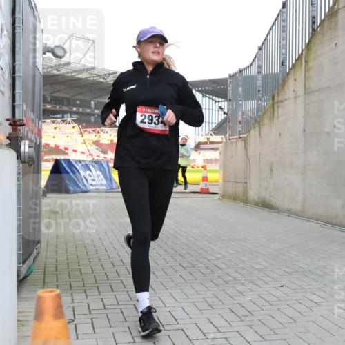 08.12.2024 - St. Pauli X-Mass-Run No. 14 H.Heesch http://msf.ph/oto/7492853 08.12.2024 09:58:27 Ziel 510, 1532, 1789, 2934, 2943, 2944, 3092, 3171, 55, 1075, 1080, 1396, 1397, 2872, 2934, 2943, 2944 meine-sportfotos.de