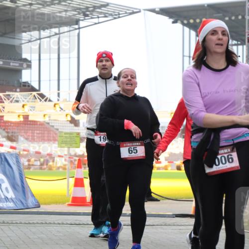 08.12.2024 - St. Pauli X-Mass-Run No. 14 H.Heesch http://msf.ph/oto/7492859 08.12.2024 10:06:24 Ziel 175, 1068, 1243, 2474, 3115, 3118, 3184, 40, 65, 1068, 1232, 3006 meine-sportfotos.de