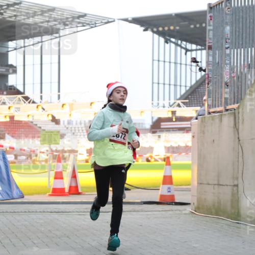 08.12.2024 - St. Pauli X-Mass-Run No. 14 H.Heesch http://msf.ph/oto/7492898 08.12.2024 09:58:29 Ziel 1532, 1789, 2872, 2934, 2943, 2944, 3092, 3171, 55, 1075, 1080, 1396, 1397, 2872 meine-sportfotos.de