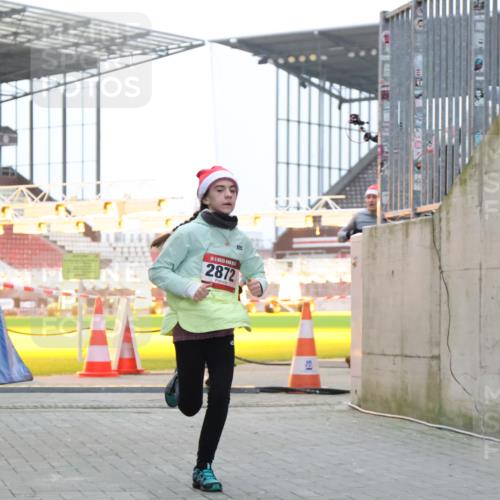 08.12.2024 - St. Pauli X-Mass-Run No. 14 H.Heesch http://msf.ph/oto/7492906 08.12.2024 09:58:29 Ziel 1532, 1789, 2872, 2934, 2943, 2944, 3092, 3171, 55, 1075, 1080, 1396, 1397, 2872 meine-sportfotos.de