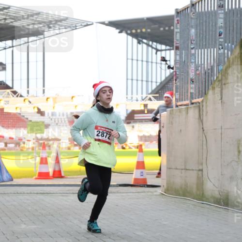 08.12.2024 - St. Pauli X-Mass-Run No. 14 H.Heesch http://msf.ph/oto/7492915 08.12.2024 09:58:29 Ziel 1532, 1789, 2872, 2934, 2943, 2944, 3092, 3171, 55, 1075, 1080, 1396, 1397, 2872 meine-sportfotos.de