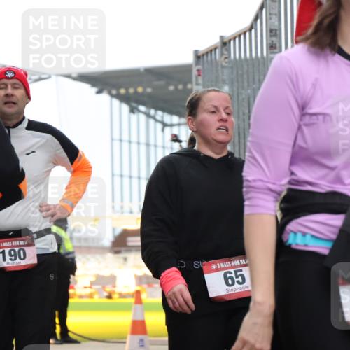 08.12.2024 - St. Pauli X-Mass-Run No. 14 H.Heesch http://msf.ph/oto/7492958 08.12.2024 10:06:27 Ziel 65, 175, 1068, 1232, 1243, 2474, 3006, 3115, 3184, 40, 65, 696, 1013, 1016, 1232, 1563, 3006 meine-sportfotos.de