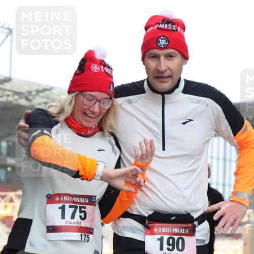 08.12.2024 - St. Pauli X-Mass-Run No. 14 H.Heesch http://msf.ph/oto/7493036 08.12.2024 10:06:31 Ziel 40, 65, 175, 1068, 1232, 2474, 3006, 40, 696, 1013, 1016, 1563, 2894 meine-sportfotos.de