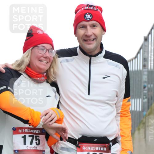 08.12.2024 - St. Pauli X-Mass-Run No. 14 H.Heesch http://msf.ph/oto/7493091 08.12.2024 10:06:31 Ziel 40, 65, 175, 1068, 1232, 2474, 3006, 40, 696, 1013, 1016, 1563, 2894 meine-sportfotos.de