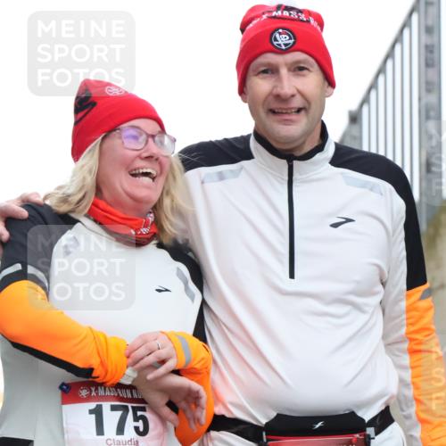 08.12.2024 - St. Pauli X-Mass-Run No. 14 H.Heesch http://msf.ph/oto/7493120 08.12.2024 10:06:32 Ziel 40, 65, 175, 1068, 1232, 2474, 3006, 696, 1013, 1016, 1563, 2894 meine-sportfotos.de