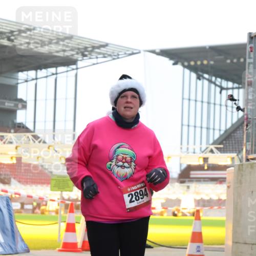 08.12.2024 - St. Pauli X-Mass-Run No. 14 H.Heesch http://msf.ph/oto/7493206 08.12.2024 10:06:35 Ziel 40, 65, 696, 1013, 1016, 1068, 1232, 1563, 3006, 696, 1013, 1016, 1563, 2894 meine-sportfotos.de