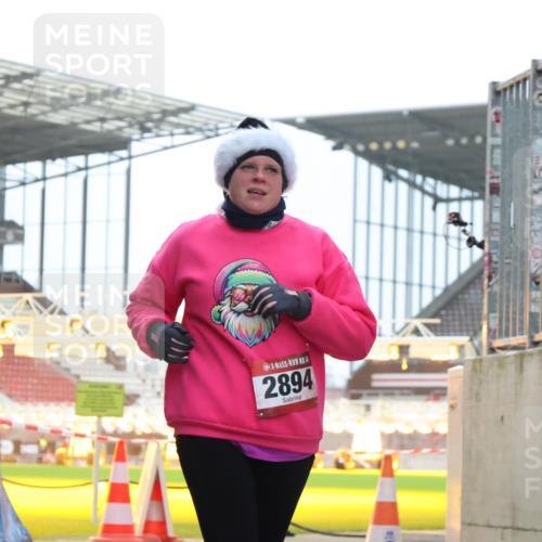 08.12.2024 - St. Pauli X-Mass-Run No. 14 H.Heesch http://msf.ph/oto/7493229 08.12.2024 10:06:35 Ziel 40, 65, 696, 1013, 1016, 1068, 1232, 1563, 3006, 696, 1013, 1016, 1563, 2894 meine-sportfotos.de