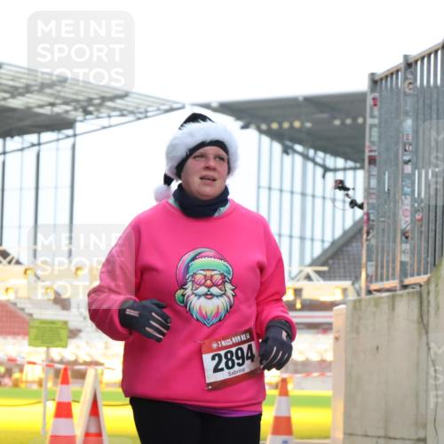 08.12.2024 - St. Pauli X-Mass-Run No. 14 H.Heesch http://msf.ph/oto/7493247 08.12.2024 10:06:35 Ziel 40, 65, 696, 1013, 1016, 1068, 1232, 1563, 3006, 696, 1013, 1016, 1563, 2894 meine-sportfotos.de