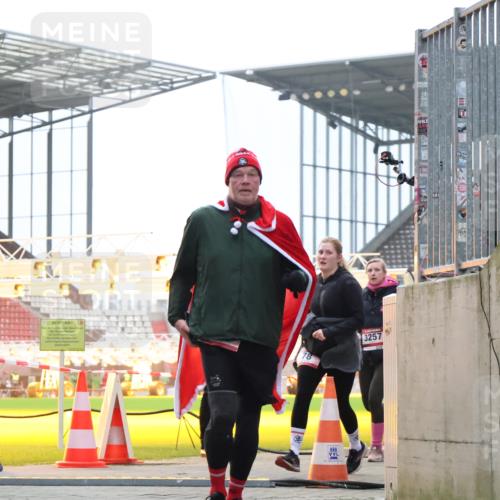 08.12.2024 - St. Pauli X-Mass-Run No. 14 H.Heesch http://msf.ph/oto/7493263 08.12.2024 10:06:45 Ziel 696, 1013, 1016, 1563, 2894, 78, 529, 3257, 3259 meine-sportfotos.de
