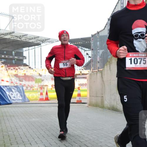 08.12.2024 - St. Pauli X-Mass-Run No. 14 H.Heesch http://msf.ph/oto/7493272 08.12.2024 09:58:35 Ziel 55, 1075, 1080, 1396, 1397, 2872, 2934, 2943, 2944, 55, 802, 880, 1075, 1080, 3109 meine-sportfotos.de