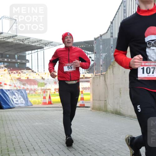 08.12.2024 - St. Pauli X-Mass-Run No. 14 H.Heesch http://msf.ph/oto/7493281 08.12.2024 09:58:35 Ziel 55, 1075, 1080, 1396, 1397, 2872, 2934, 2943, 2944, 55, 802, 880, 1075, 1080, 3109 meine-sportfotos.de