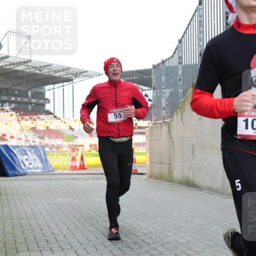 08.12.2024 - St. Pauli X-Mass-Run No. 14 H.Heesch http://msf.ph/oto/7493289 08.12.2024 09:58:35 Ziel 55, 1075, 1080, 1396, 1397, 2872, 2934, 2943, 2944, 55, 802, 880, 1075, 1080, 3109 meine-sportfotos.de