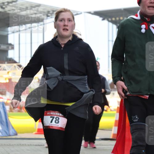 08.12.2024 - St. Pauli X-Mass-Run No. 14 H.Heesch http://msf.ph/oto/7493403 08.12.2024 10:06:47 Ziel 78, 696, 1013, 1016, 1563, 2894, 78, 529, 3257, 3259 meine-sportfotos.de