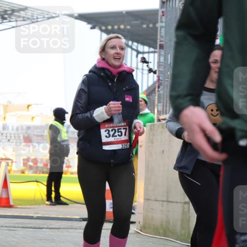 08.12.2024 - St. Pauli X-Mass-Run No. 14 H.Heesch http://msf.ph/oto/7493439 08.12.2024 10:06:50 Ziel 78, 529, 2894, 3257, 529, 885, 890, 3257, 3259 meine-sportfotos.de