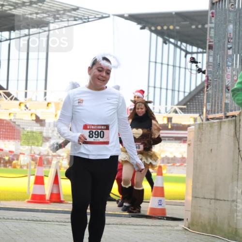 08.12.2024 - St. Pauli X-Mass-Run No. 14 H.Heesch http://msf.ph/oto/7493568 08.12.2024 10:06:54 Ziel 78, 529, 3257, 3259, 621, 698, 795, 885, 890, 1424, 1786, 2751 meine-sportfotos.de