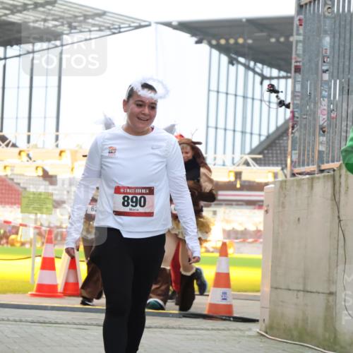 08.12.2024 - St. Pauli X-Mass-Run No. 14 H.Heesch http://msf.ph/oto/7493587 08.12.2024 10:06:54 Ziel 78, 529, 3257, 3259, 621, 698, 795, 885, 890, 1424, 1786, 2751 meine-sportfotos.de