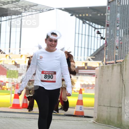 08.12.2024 - St. Pauli X-Mass-Run No. 14 H.Heesch http://msf.ph/oto/7493595 08.12.2024 10:06:55 Ziel 78, 529, 3257, 3259, 621, 698, 795, 885, 890, 1424, 1786, 2003, 2751 meine-sportfotos.de