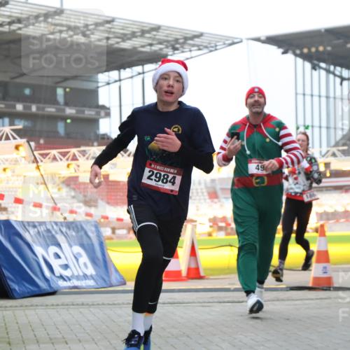 08.12.2024 - St. Pauli X-Mass-Run No. 14 H.Heesch http://msf.ph/oto/7493691 08.12.2024 09:58:45 Ziel 55, 802, 880, 1075, 1080, 1396, 1397, 2984, 3109, 49, 802, 832, 1864, 2428, 2984, 3109 meine-sportfotos.de