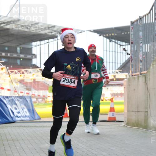 08.12.2024 - St. Pauli X-Mass-Run No. 14 H.Heesch http://msf.ph/oto/7493726 08.12.2024 09:58:46 Ziel 55, 802, 880, 1075, 1080, 1396, 1397, 2984, 3109, 49, 832, 1864, 2428, 2984 meine-sportfotos.de