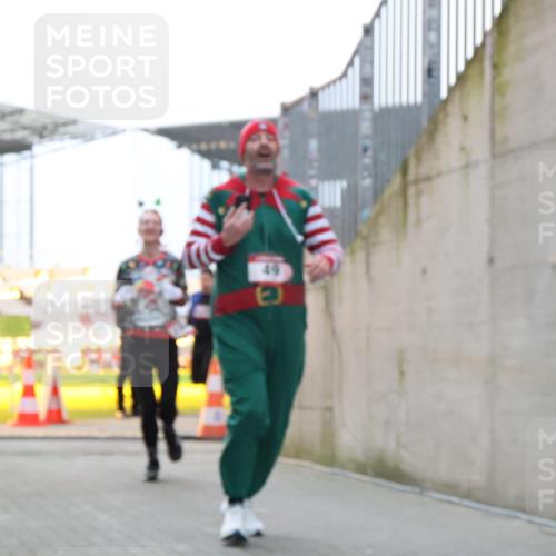 08.12.2024 - St. Pauli X-Mass-Run No. 14 H.Heesch http://msf.ph/oto/7493783 08.12.2024 09:58:47 Ziel 55, 802, 880, 1075, 1080, 2984, 3109, 49, 832, 1864, 2428, 2984 meine-sportfotos.de