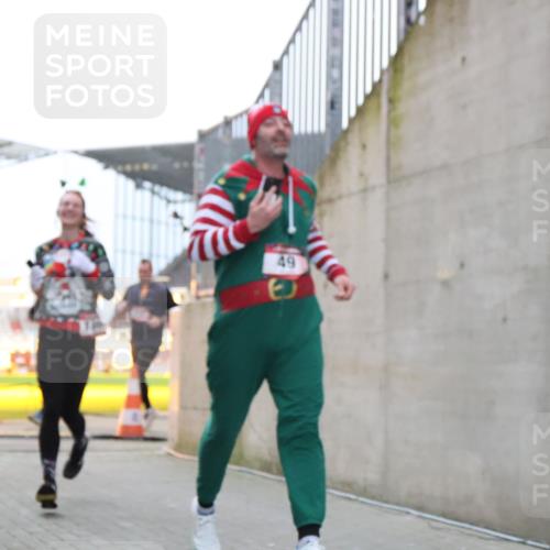 08.12.2024 - St. Pauli X-Mass-Run No. 14 H.Heesch http://msf.ph/oto/7493838 08.12.2024 09:58:47 Ziel 55, 802, 880, 1075, 1080, 2984, 3109, 49, 832, 1864, 2428, 2984 meine-sportfotos.de
