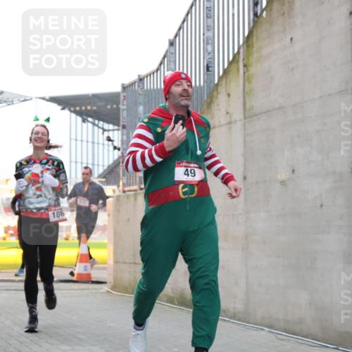 08.12.2024 - St. Pauli X-Mass-Run No. 14 H.Heesch http://msf.ph/oto/7493849 08.12.2024 09:58:47 Ziel 55, 802, 880, 1075, 1080, 2984, 3109, 49, 832, 1864, 2428, 2984 meine-sportfotos.de