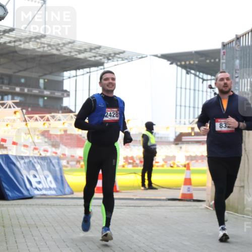 08.12.2024 - St. Pauli X-Mass-Run No. 14 H.Heesch http://msf.ph/oto/7493969 08.12.2024 09:58:50 Ziel 49, 802, 880, 1864, 2428, 2984, 3109, 49, 832, 1105, 1119, 1864, 2428 meine-sportfotos.de