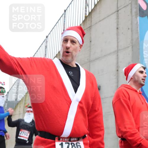 08.12.2024 - St. Pauli X-Mass-Run No. 14 H.Heesch http://msf.ph/oto/7494041 08.12.2024 10:07:03 Ziel 529, 621, 698, 795, 885, 890, 1424, 1786, 2003, 2751, 3257, 3259, 719, 795, 1786, 1940, 2003, 2751, 2755, 3083, 3337, 3343 meine-sportfotos.de