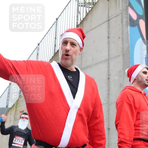 08.12.2024 - St. Pauli X-Mass-Run No. 14 H.Heesch http://msf.ph/oto/7494058 08.12.2024 10:07:03 Ziel 529, 621, 698, 795, 885, 890, 1424, 1786, 2003, 2751, 3257, 3259, 719, 795, 1786, 1940, 2003, 2751, 2755, 3083, 3337, 3343 meine-sportfotos.de