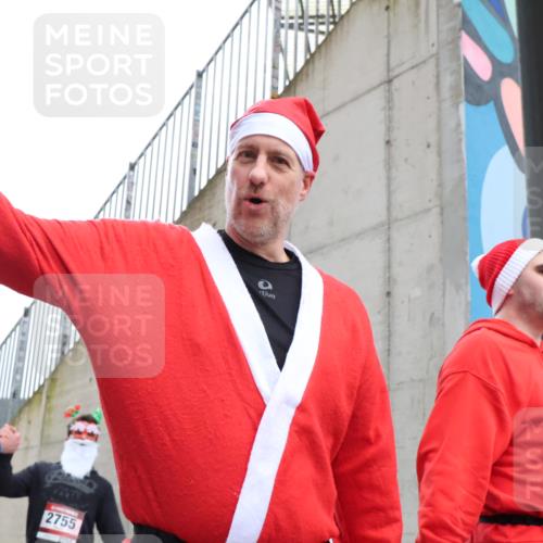 08.12.2024 - St. Pauli X-Mass-Run No. 14 H.Heesch http://msf.ph/oto/7494066 08.12.2024 10:07:03 Ziel 529, 621, 698, 795, 885, 890, 1424, 1786, 2003, 2751, 3257, 3259, 719, 795, 1786, 1940, 2003, 2751, 2755, 3083, 3337, 3343 meine-sportfotos.de