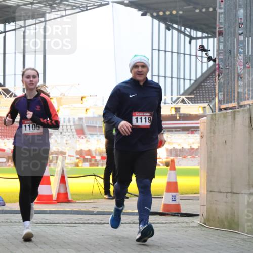 08.12.2024 - St. Pauli X-Mass-Run No. 14 H.Heesch http://msf.ph/oto/7494077 08.12.2024 09:58:56 Ziel 49, 802, 832, 1864, 2428, 2984, 3109, 111, 1105, 1119, 2722 meine-sportfotos.de