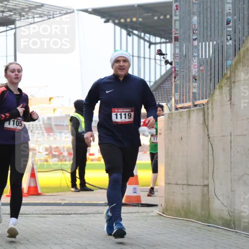 08.12.2024 - St. Pauli X-Mass-Run No. 14 H.Heesch http://msf.ph/oto/7494121 08.12.2024 09:58:56 Ziel 49, 802, 832, 1864, 2428, 2984, 3109, 111, 1105, 1119, 2722 meine-sportfotos.de