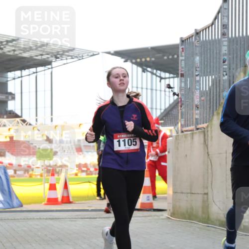 08.12.2024 - St. Pauli X-Mass-Run No. 14 H.Heesch http://msf.ph/oto/7494183 08.12.2024 09:58:57 Ziel 49, 802, 832, 1119, 1864, 2428, 2984, 3109, 111, 1105, 1119, 2722 meine-sportfotos.de