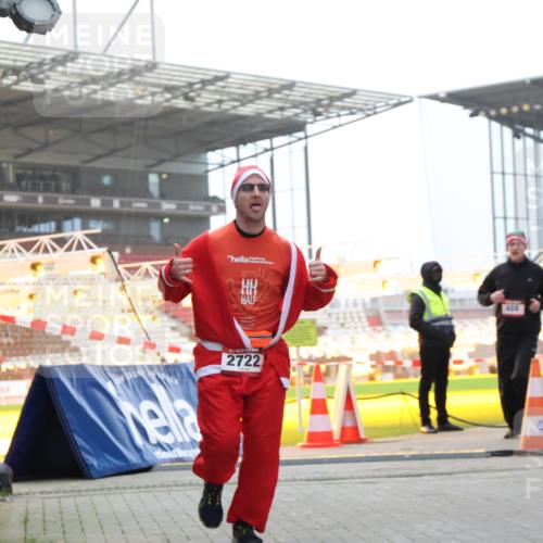 08.12.2024 - St. Pauli X-Mass-Run No. 14 H.Heesch http://msf.ph/oto/7494310 08.12.2024 09:59:02 Ziel 49, 111, 832, 1105, 1119, 1864, 2428, 111, 488, 989, 2722 meine-sportfotos.de