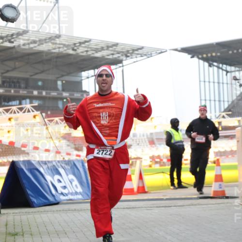 08.12.2024 - St. Pauli X-Mass-Run No. 14 H.Heesch http://msf.ph/oto/7494340 08.12.2024 09:59:02 Ziel 49, 111, 832, 1105, 1119, 1864, 2428, 111, 488, 989, 2722 meine-sportfotos.de