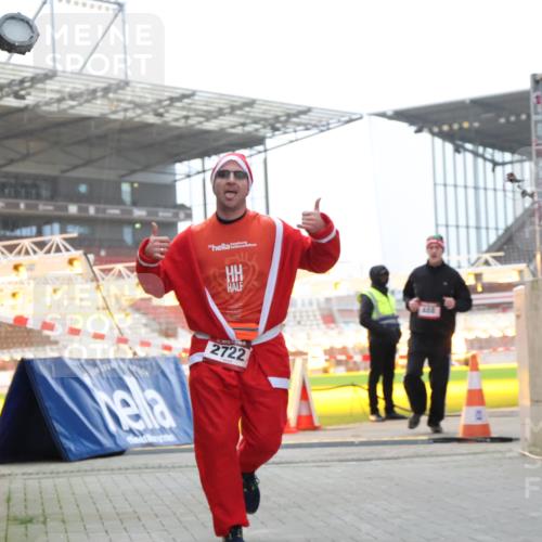 08.12.2024 - St. Pauli X-Mass-Run No. 14 H.Heesch http://msf.ph/oto/7494346 08.12.2024 09:59:02 Ziel 49, 111, 832, 1105, 1119, 1864, 2428, 111, 488, 989, 2722 meine-sportfotos.de