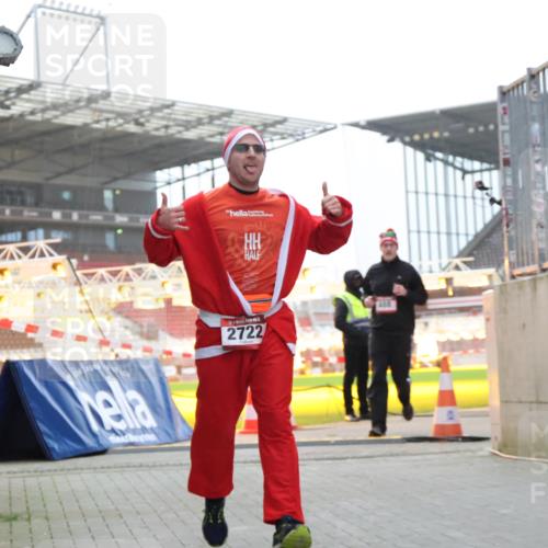 08.12.2024 - St. Pauli X-Mass-Run No. 14 H.Heesch http://msf.ph/oto/7494366 08.12.2024 09:59:03 Ziel 49, 111, 832, 1105, 1119, 1864, 2428, 2722, 488, 989, 2722 meine-sportfotos.de