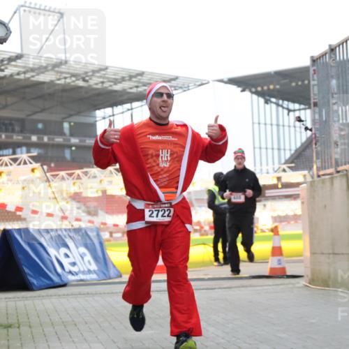 08.12.2024 - St. Pauli X-Mass-Run No. 14 H.Heesch http://msf.ph/oto/7494375 08.12.2024 09:59:03 Ziel 49, 111, 832, 1105, 1119, 1864, 2428, 2722, 488, 989, 2722 meine-sportfotos.de
