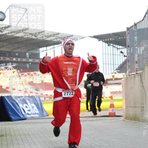 08.12.2024 - St. Pauli X-Mass-Run No. 14 H.Heesch http://msf.ph/oto/7494382 08.12.2024 09:59:03 Ziel 49, 111, 832, 1105, 1119, 1864, 2428, 2722, 488, 989, 2722 meine-sportfotos.de