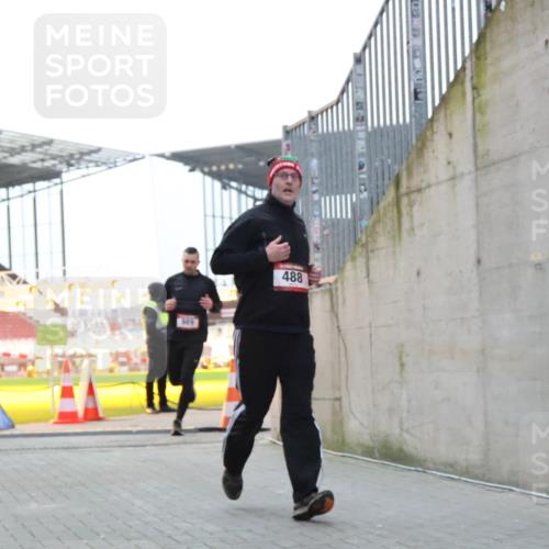 08.12.2024 - St. Pauli X-Mass-Run No. 14 H.Heesch http://msf.ph/oto/7494492 08.12.2024 09:59:05 Ziel 111, 832, 1105, 1119, 2722, 488, 989, 2722 meine-sportfotos.de