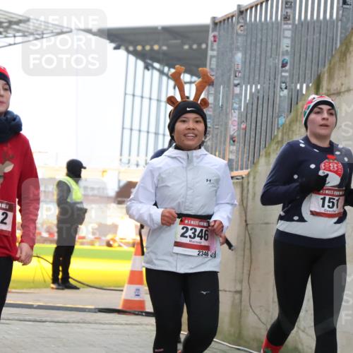 08.12.2024 - St. Pauli X-Mass-Run No. 14 H.Heesch http://msf.ph/oto/7494503 08.12.2024 10:07:15 Ziel 719, 795, 1786, 1940, 2003, 2062, 2346, 2751, 2755, 3083, 3337, 3343, 151, 2062, 2212, 2346, 2843, 2888 meine-sportfotos.de