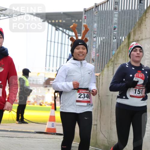 08.12.2024 - St. Pauli X-Mass-Run No. 14 H.Heesch http://msf.ph/oto/7494508 08.12.2024 10:07:15 Ziel 719, 795, 1786, 1940, 2003, 2062, 2346, 2751, 2755, 3083, 3337, 3343, 151, 2062, 2212, 2346, 2843, 2888 meine-sportfotos.de