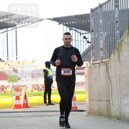 08.12.2024 - St. Pauli X-Mass-Run No. 14 H.Heesch http://msf.ph/oto/7494523 08.12.2024 09:59:07 Ziel 111, 488, 1105, 1119, 2722, 488, 989 meine-sportfotos.de
